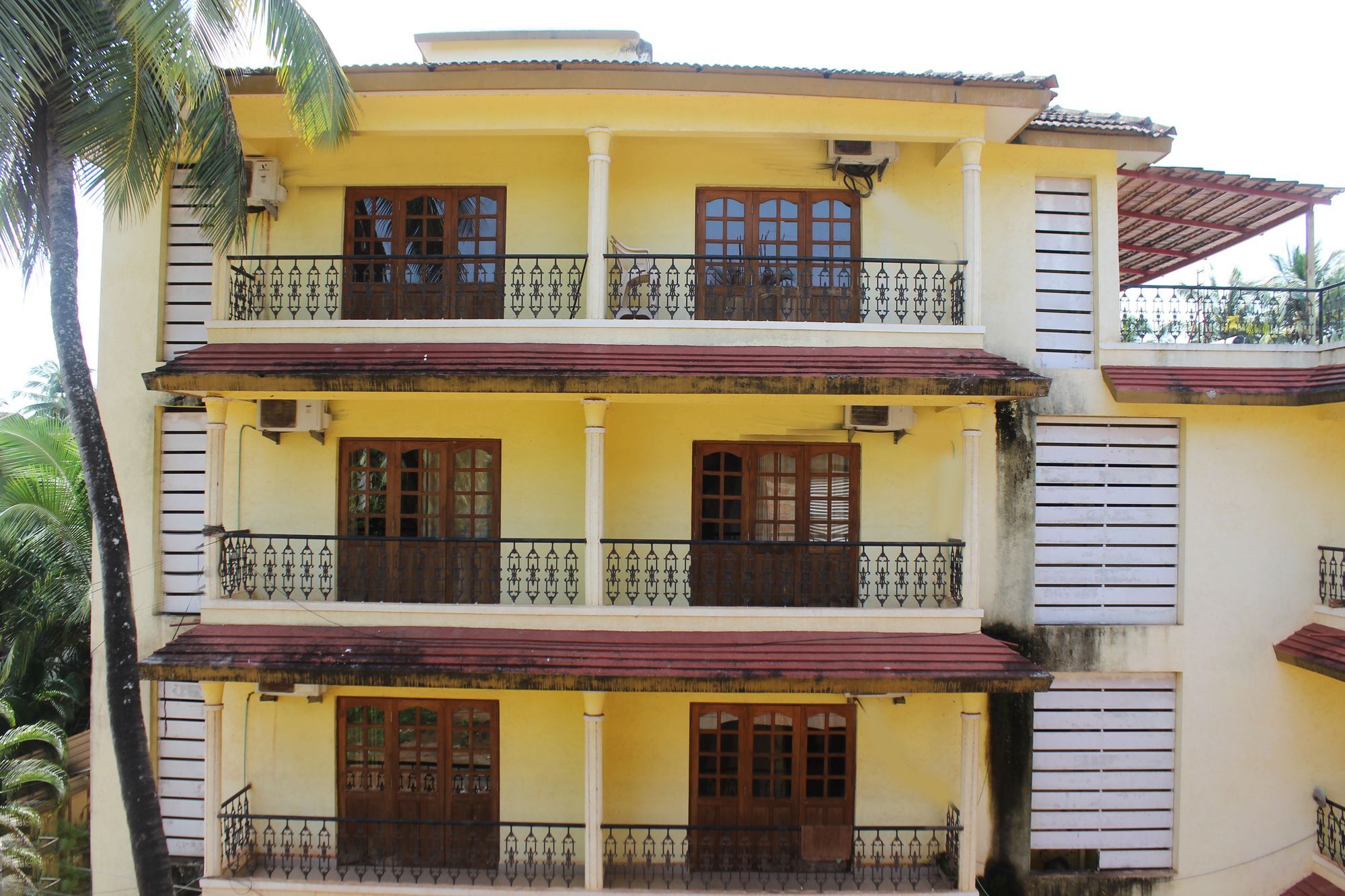 Oyo 7333 V Palms Hotell Candolim Exteriör bild