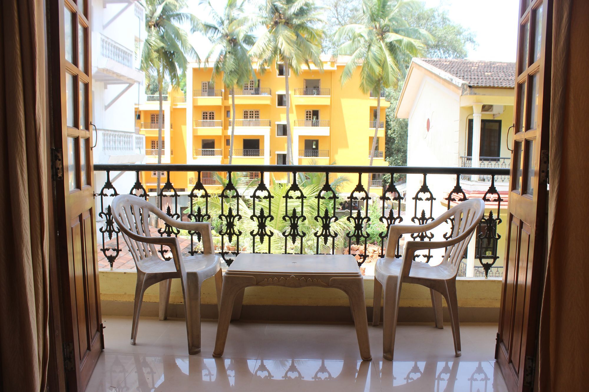 Oyo 7333 V Palms Hotell Candolim Exteriör bild